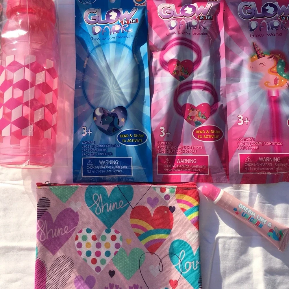 NWT UNICORN GLOW WANDS & BRACELETS !! 7 pc